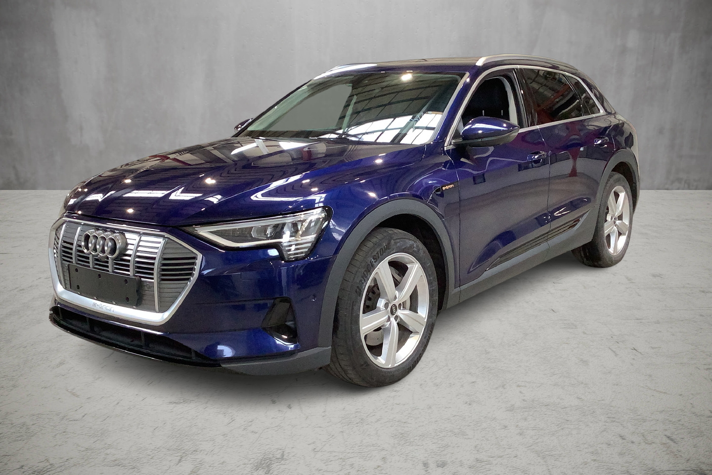 Audi E-Tron quattro 230kW 1-Gang купили на аукционе за 28 000 €