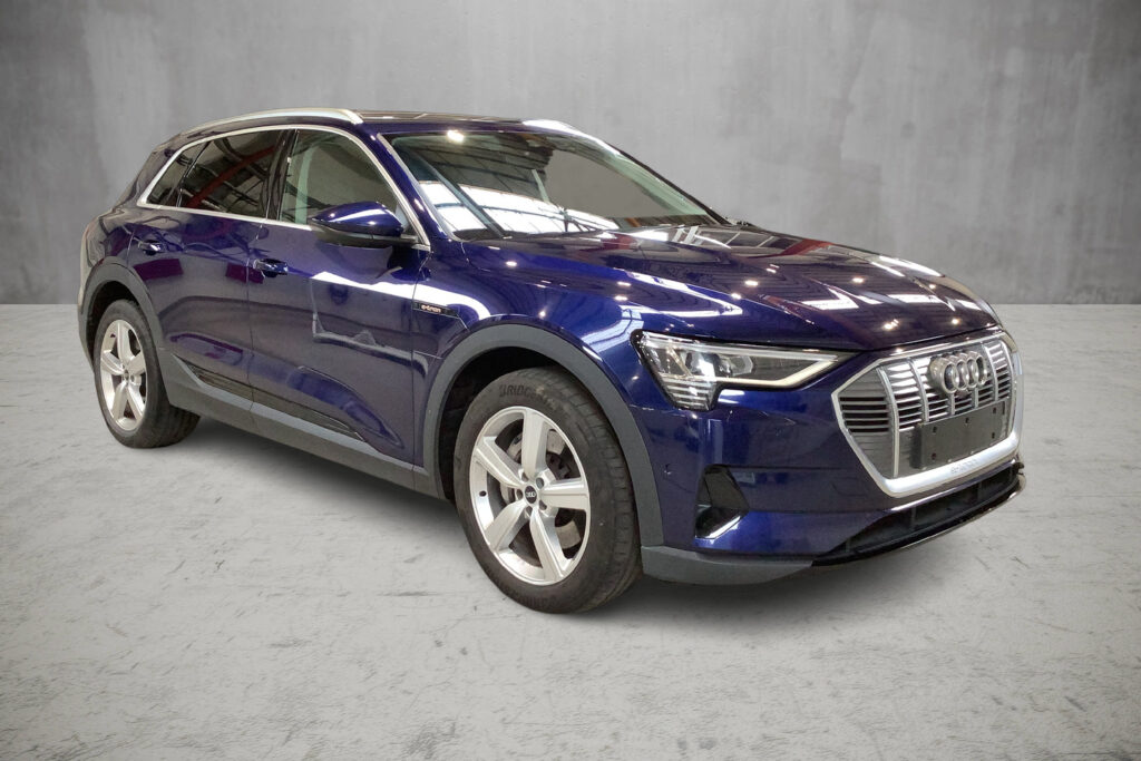 Audi E-Tron quattro 230kW 1-Gang купили на аукционе за 28 000 €